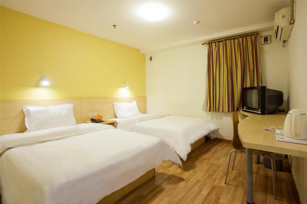 7Days Inn Guangzhou Tianhe Tianpingjia Subway Station מראה חיצוני תמונה