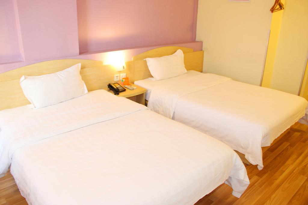 7Days Inn Guangzhou Tianhe Tianpingjia Subway Station חדר תמונה
