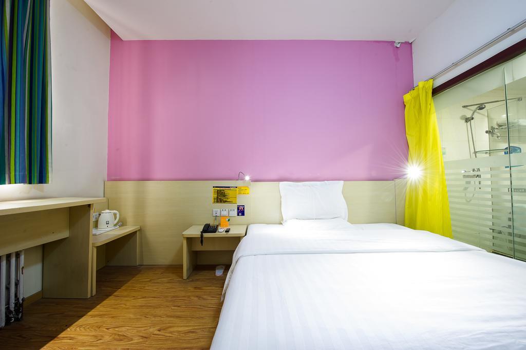 7Days Inn Guangzhou Tianhe Tianpingjia Subway Station חדר תמונה