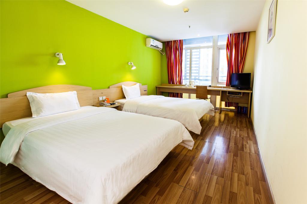 7Days Inn Guangzhou Tianhe Tianpingjia Subway Station מראה חיצוני תמונה