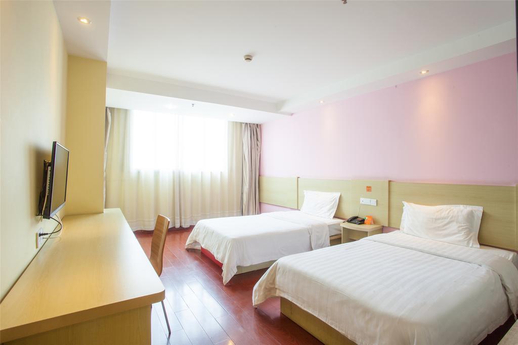 7Days Inn Guangzhou Tianhe Tianpingjia Subway Station מראה חיצוני תמונה